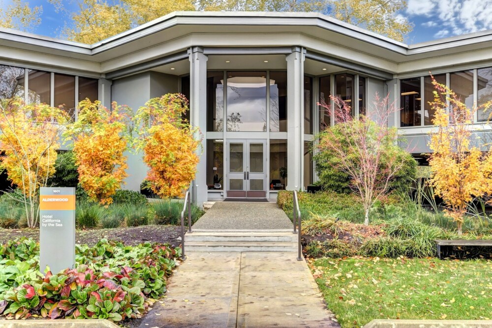 Hotel California by the Sea Bellevue