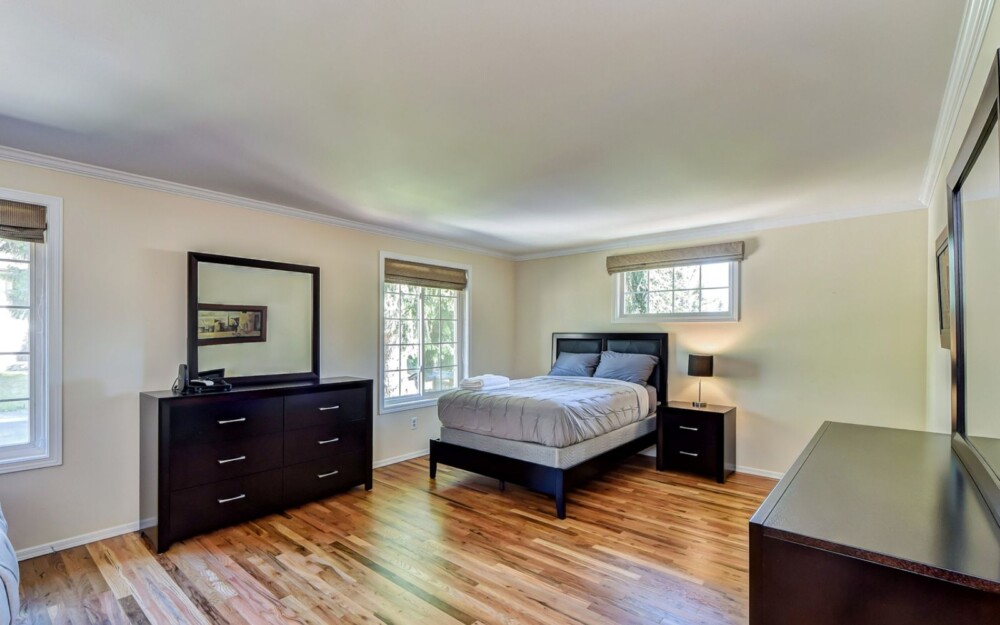 Hotel California by the Sea Bellevue