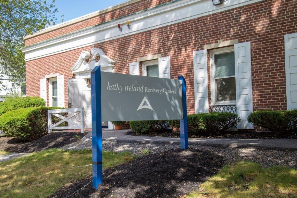 Kathy Ireland Recovery-Laconia